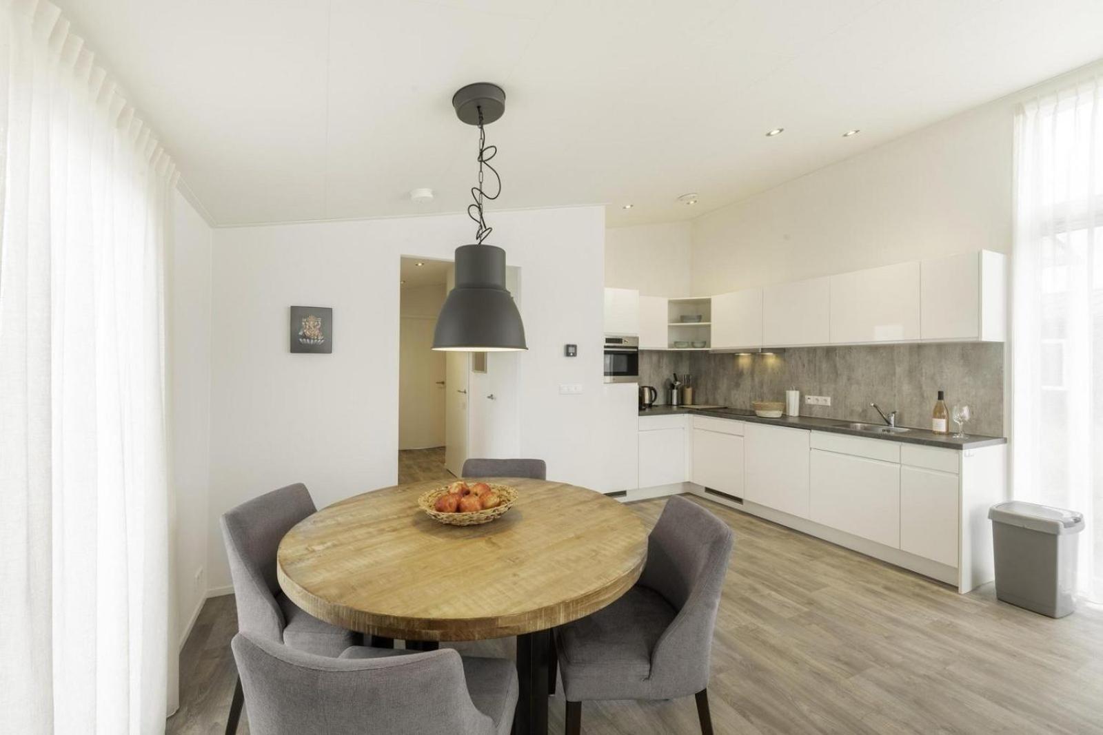Comfortabel En Modern Ingericht Met Uitzicht Op Het Bos En Het Landschap 85 Wemeldinge
